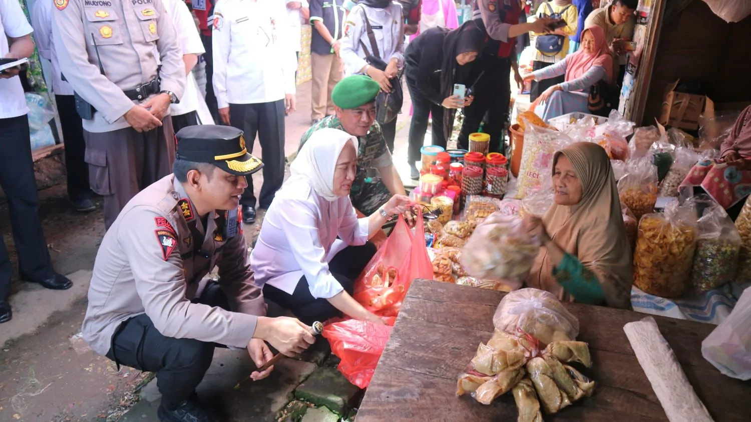 Jelang Lebaran, Polres Bojonegoro Bersama Forkopimda Cek Stok Dan Harga Bapokting