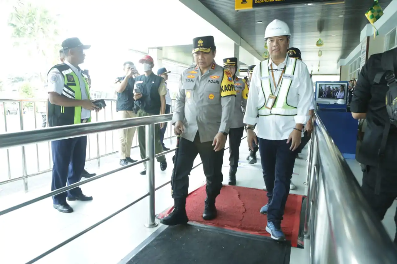 Ops Ketupat Semeru 2023,Kapolda Jatim Cek Pospam Dan Posyan Di Surabaya Raya