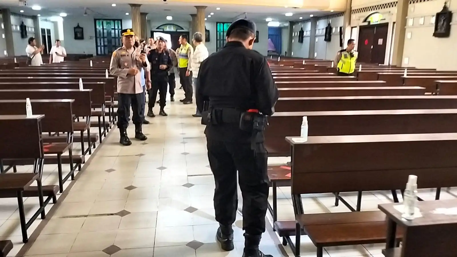 Polres Tabes Surabaya Libatkan Ratusan Personil, Pastikan Perayaan Paskah Berjalan Aman Dan Kondusif