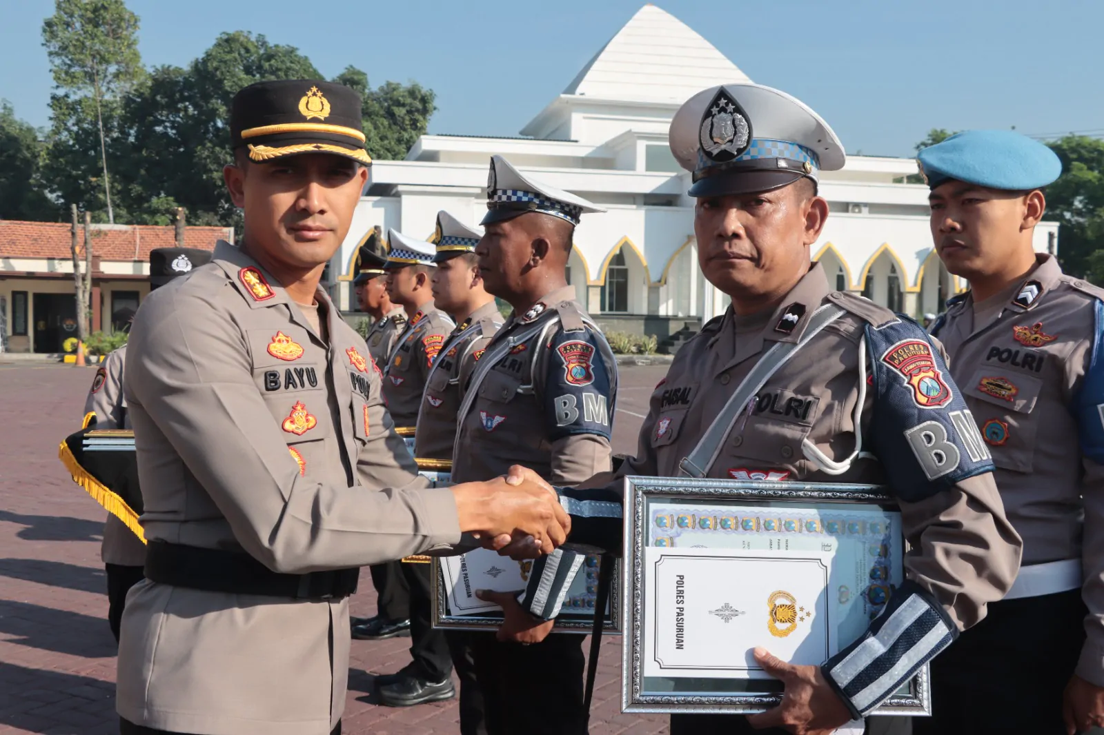 Kapores Pasuruan Pimpin Upacara Korp Rapor Kenaikan Pangkat Pengabdian Dan Pemberian Reward Kepada Anggota Berprestasi
