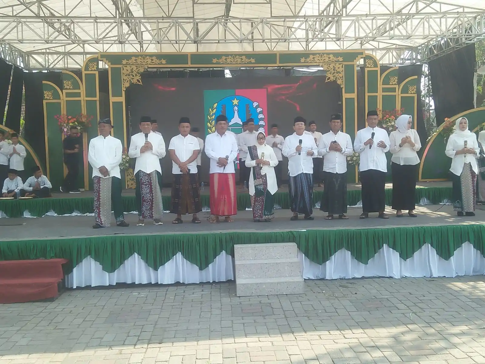 Kota Jombang Rekor Terbaik Taraf Internasional Gelar Rodat Ishari Dan Pembacaan Sholawat Tibbil Qulub