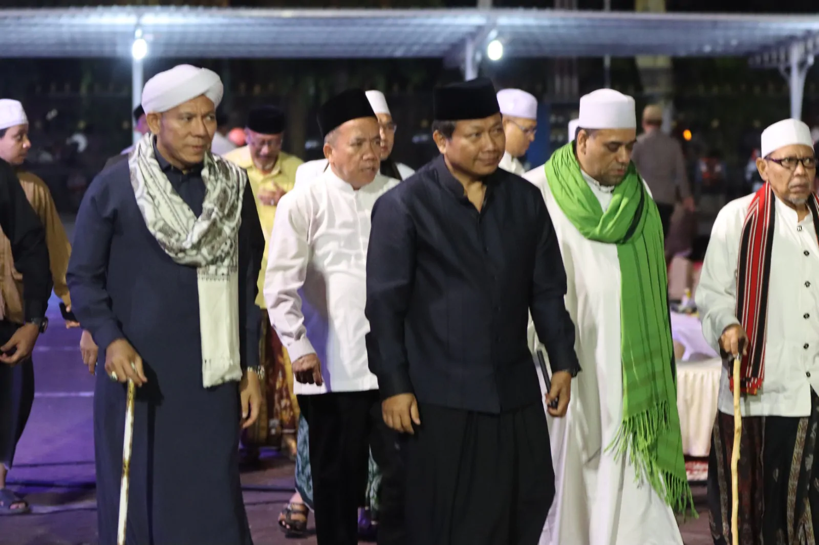 Ciptakan Kamtibmas Kondusif,Kapolda Jatim Ikuti Sholawat Bersama polres Pasuruan