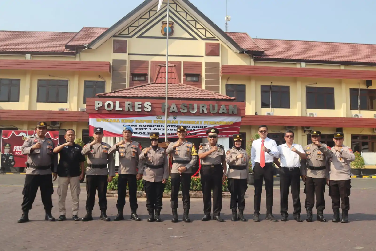 Kapolres Pasuruan Pimpin Upacara Kenaikan Pangkat Pengabdian PNPP Polres Pasuruan