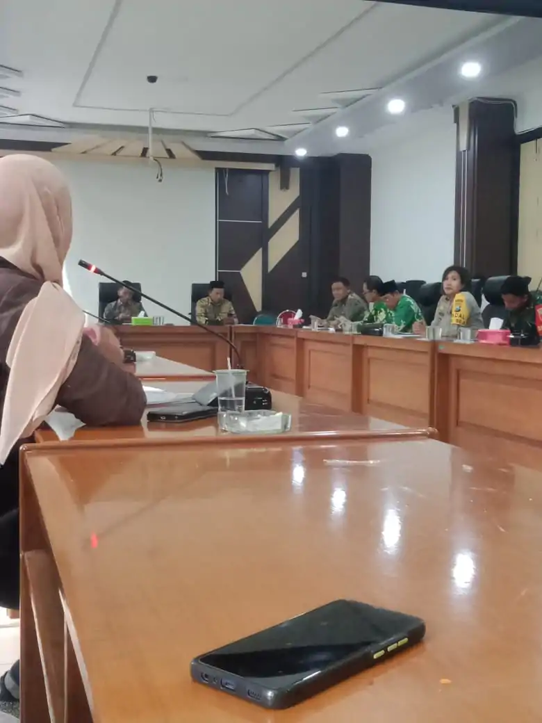 Komisi 1 DPRD Kabupaten Pasuruan Gelar, Rapat Dengar Pendapat Bersama Uswatun Jamilah Calon Kades Beji