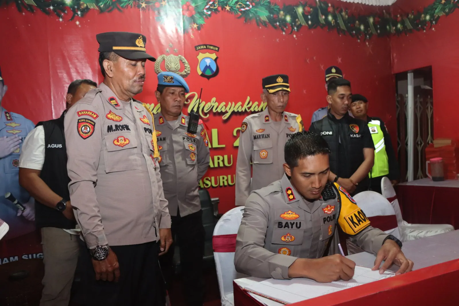 Pastikan Nataru Aman, Kapolres Pasuruan Cek Pengaman Gereja