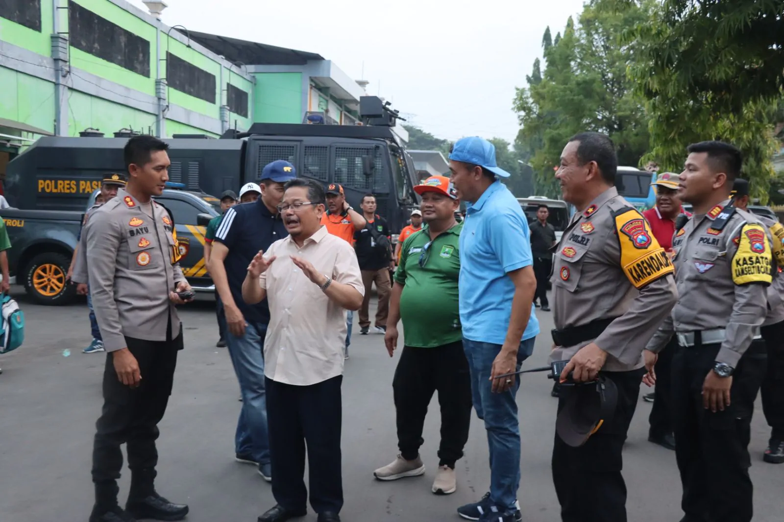 Sakera Mania Merasa Puas Dan Bangga Terhadap Manajemen Pengaman Polri Di Lapangan