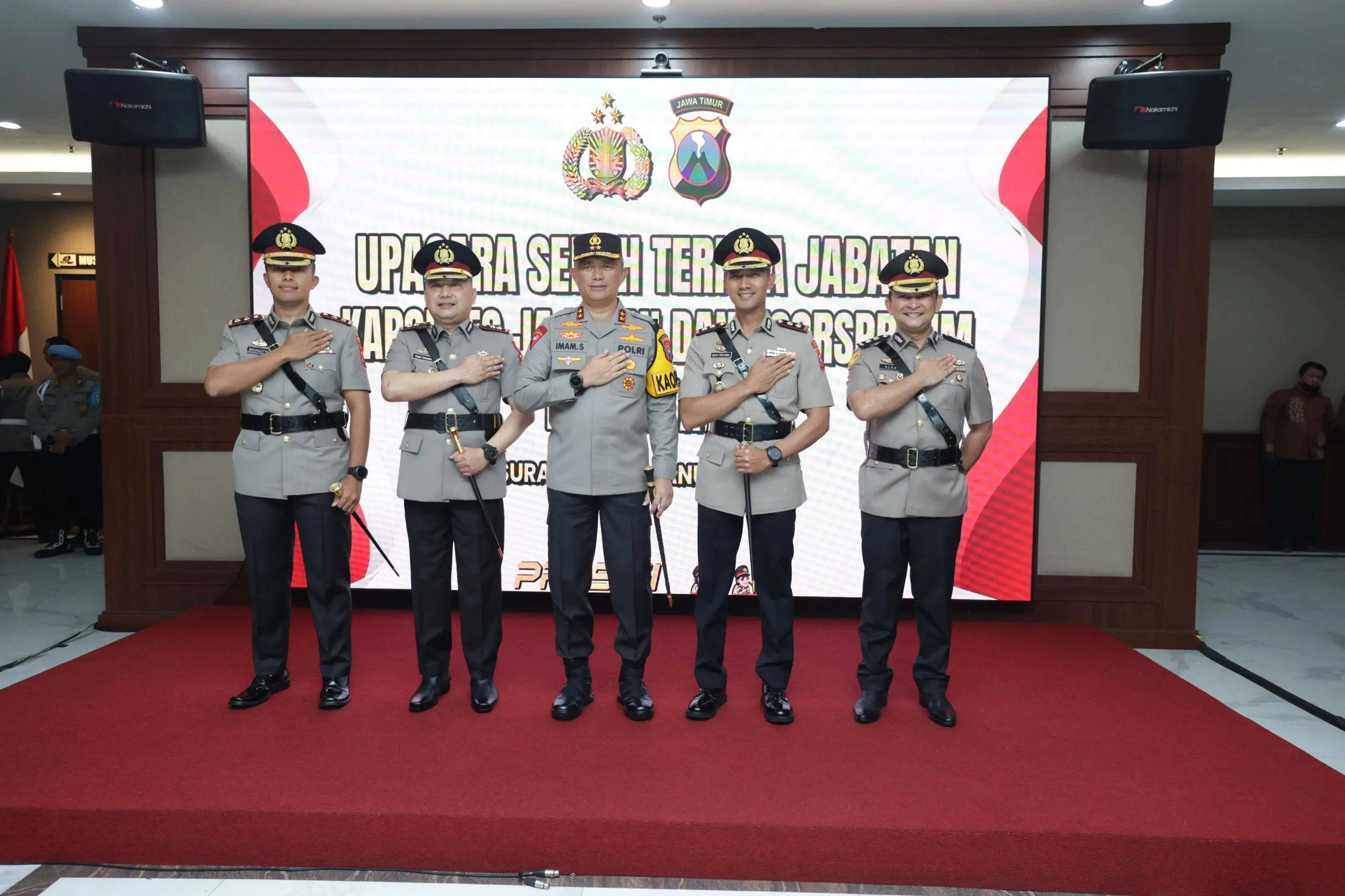 Pergantian Pimpinan, Kopolres Pasuruan Melaksanakan Sertijab Di Polda Jatim