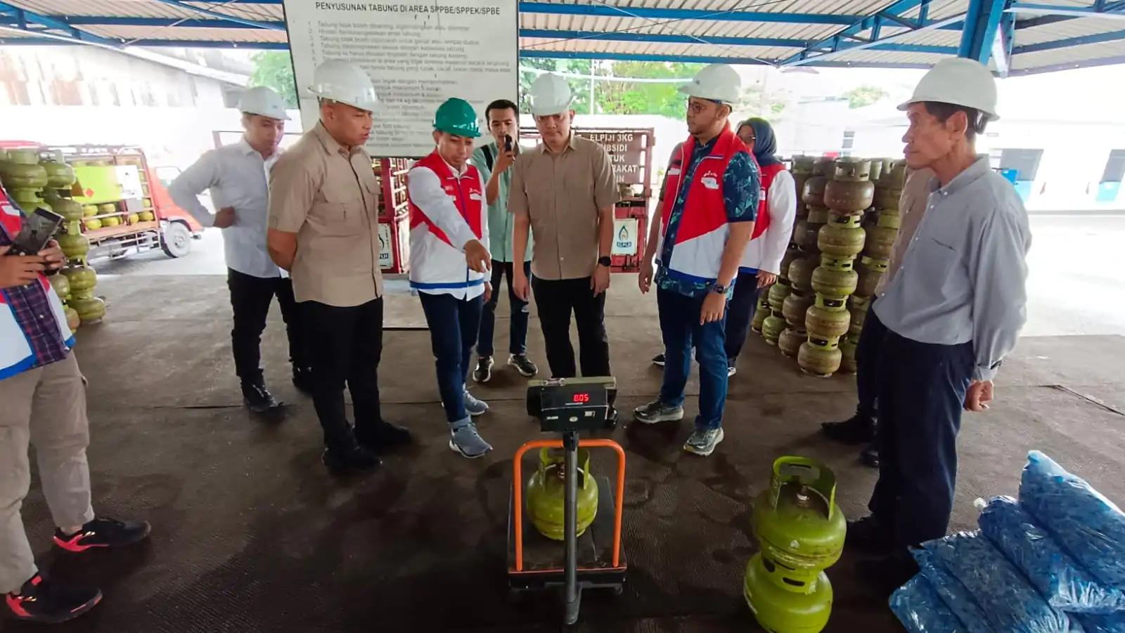Bersama Pertamina, Polda Jatim Pastikan Pasokan BBM Dan Elpiji Di Jatim Aman Selama Lebaran Idul Fitri