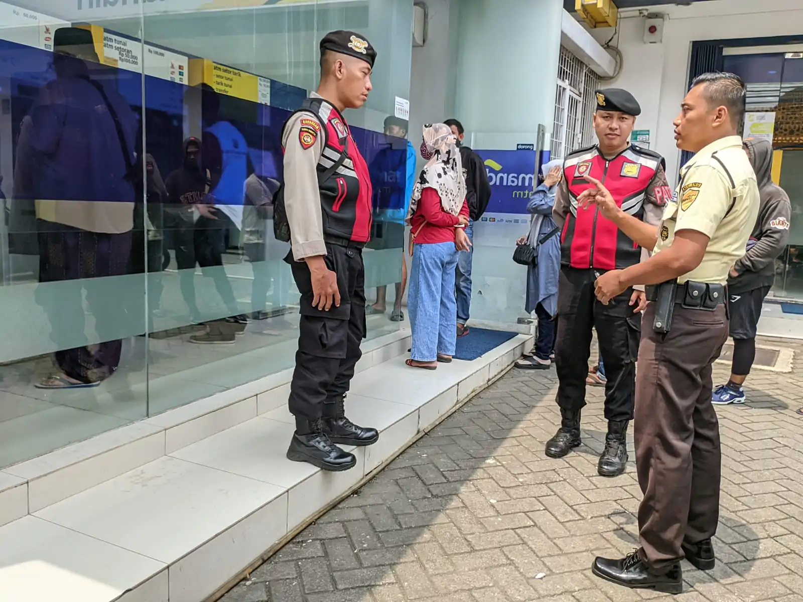 Pastikan Kamtibmas Kondusif Selama Idul Fitri, Samapta Polres Pasuruan Rutin Melaksanakan Patroli Kota