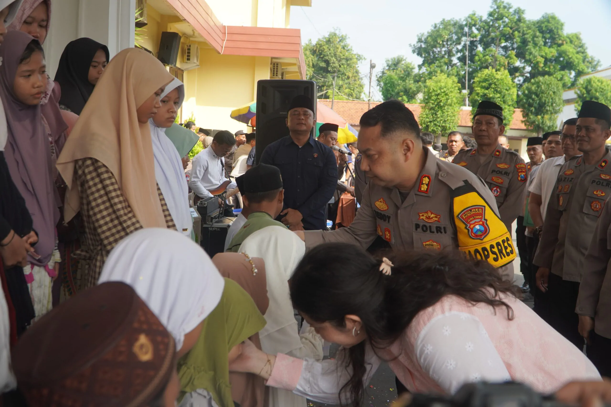 Peduli Sesama, Kapolres Pasuruan Gelar Halal Bihalal Dan Berikan Santunan Kepada Anak Yatim