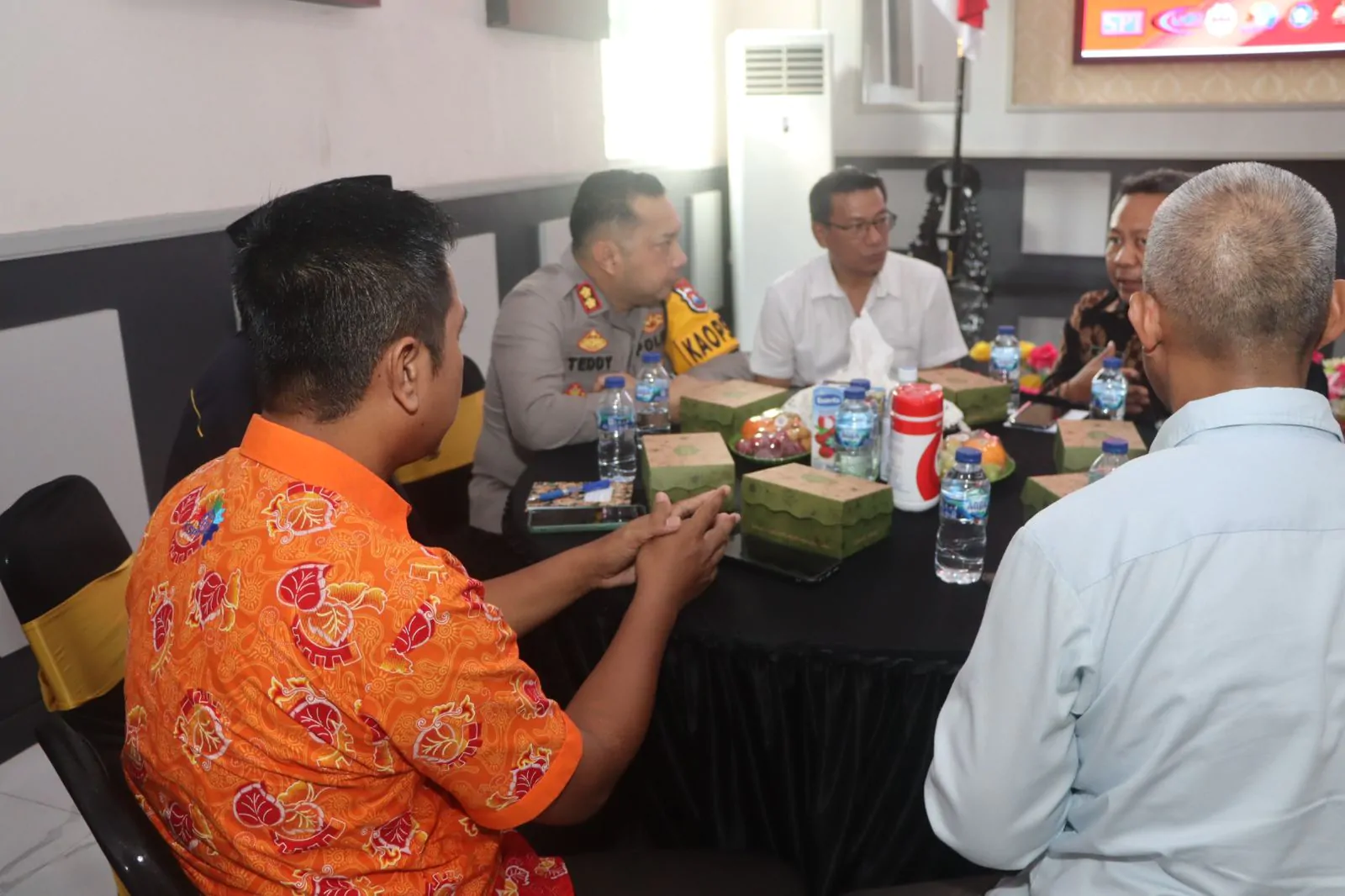 Jelang Hari Buruh Sedunia, Kapolres Pasuruan Gelar Silaturahmi Bersama Serikat Buruh Se- Kabupaten Pasuruan