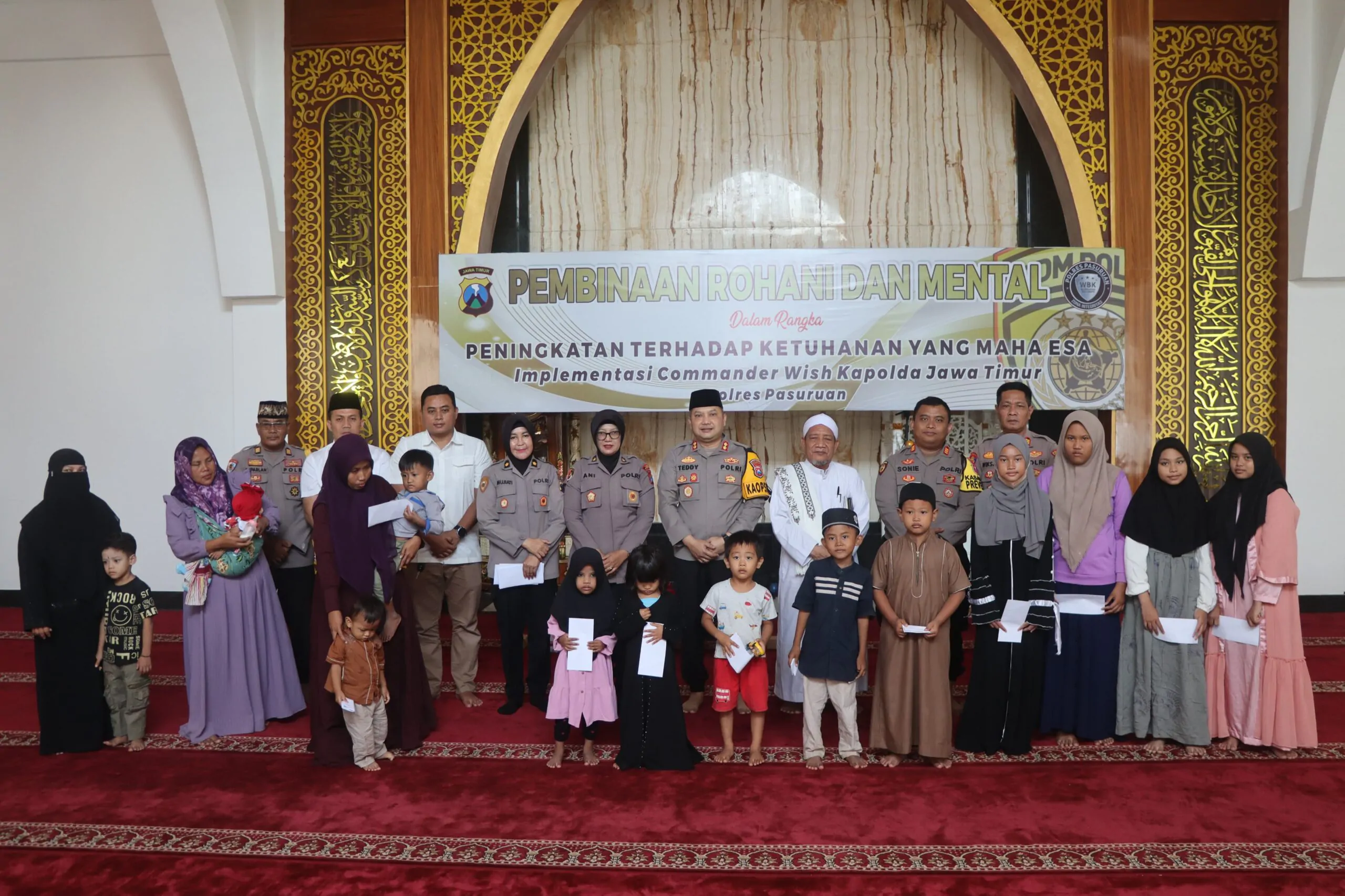 Tingkatkan Ketaqwaan Anggota Polri Polres Pasuruan Gelar Binrohtal Dan Santunan Anak Yatim