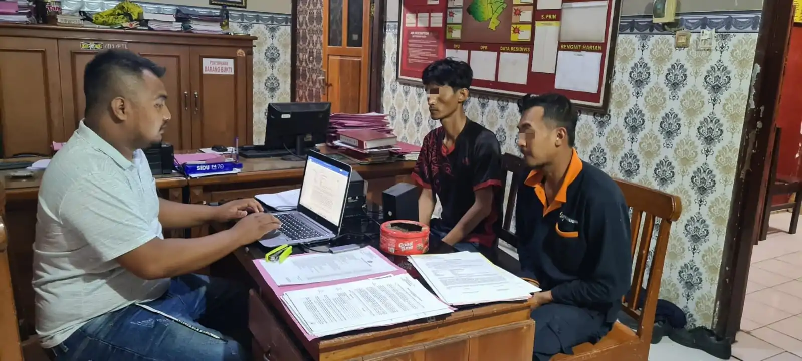 Polsek Purwosari Berhasil Menangkap Dua Pelaku Dan Barang Pencurian Kabel Listrik Di Pt Cimory