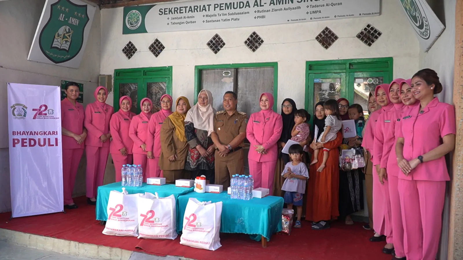 Peduli Kemanusiaan, Ketua Bhayangkari Daerah Jawa Timur Gelar Bakti Sosial Bersama Bhayangkari Cabang Pasuruan