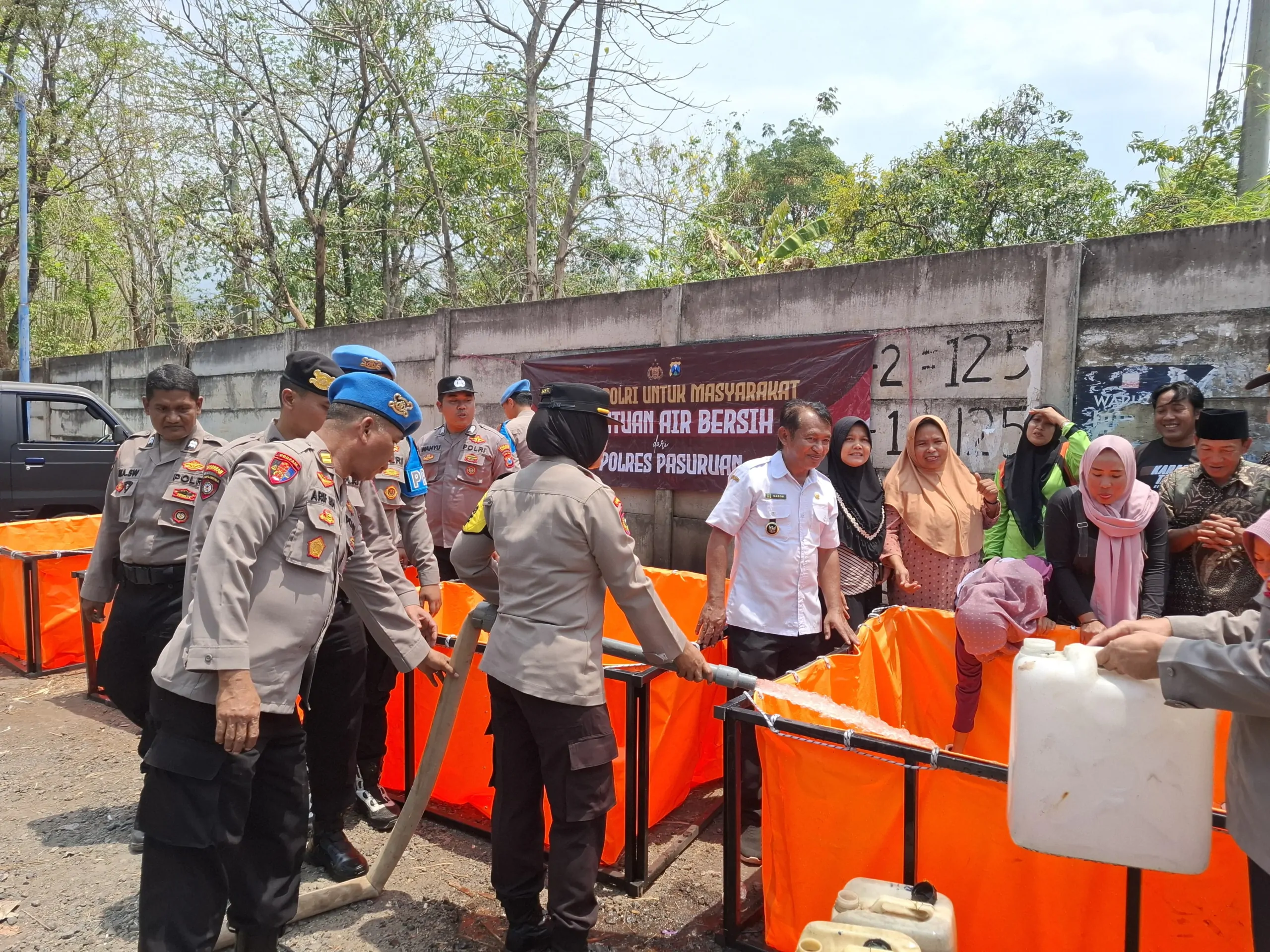 Polres Pasuruan Gelar Baksos Air Bersih di Wilayah Pasrepan