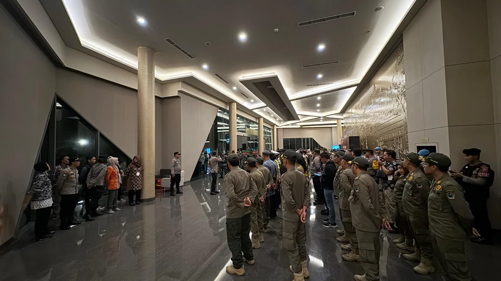 Polresta Malang Kota Kerahkan Ratusan Personel Gabungan Amankan Debat Perdana Pilkada 2024