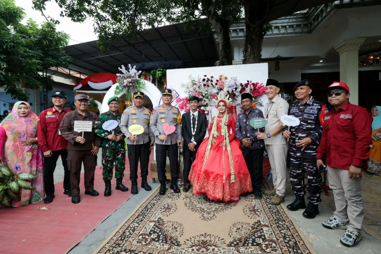 Kapolda Jatim Kunjungi TPS Unik Nuansa Pesta Pernikahan di Bangkalan