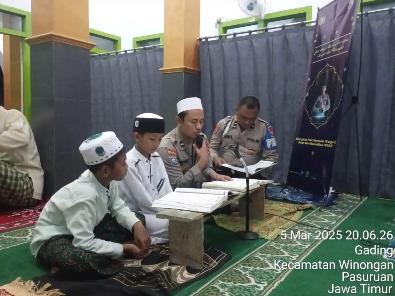 Ciptakan Suasana Kondusif, Anggota Polsek Winongan Gelar Safari Ramadhan dan Ngaji Bareng di Masjid Raudhatul Huda