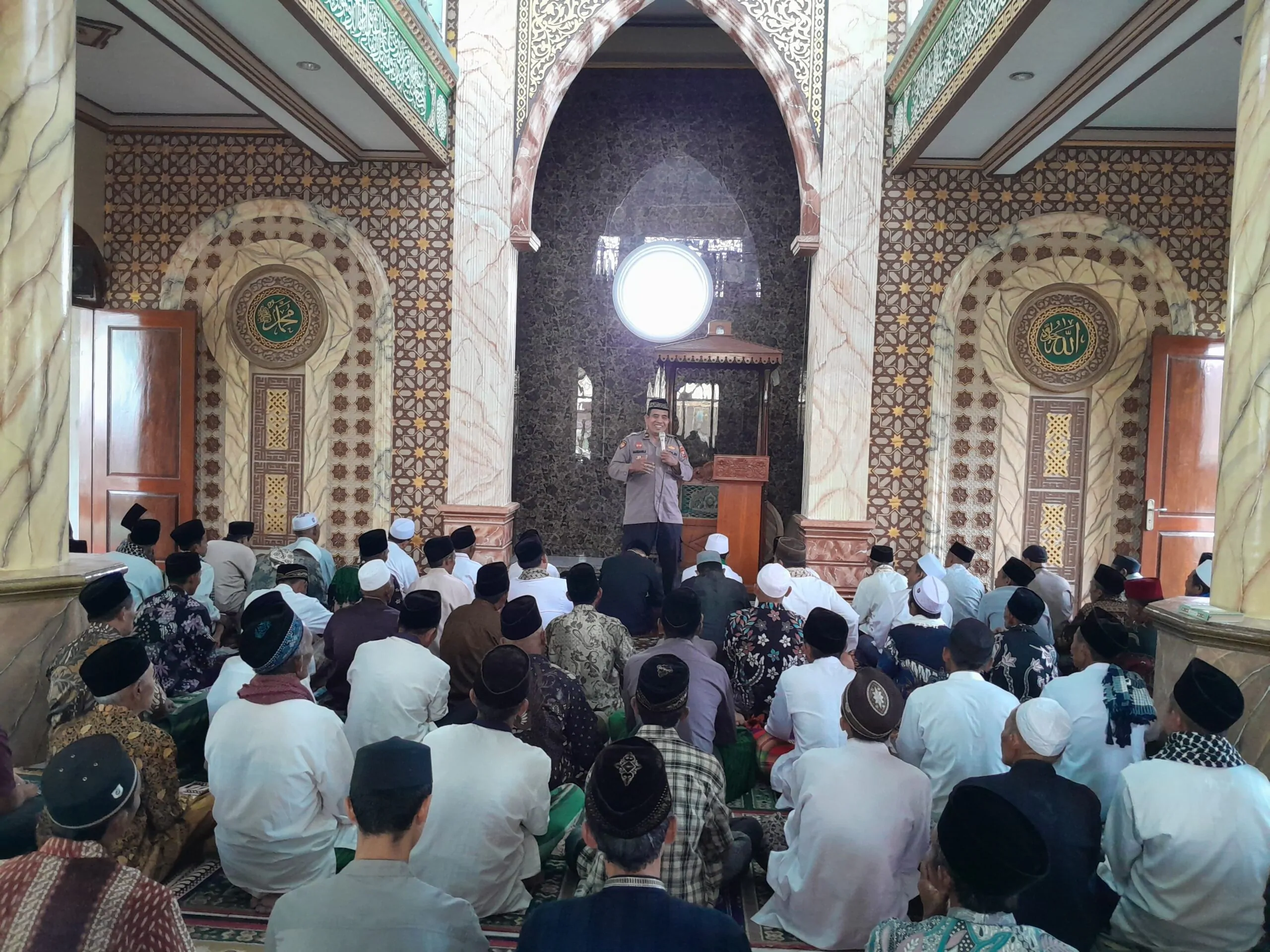 Bulan Ramadhan Polisi Gelar Safari Shalat Jum’at, Ajak Warga Jaga Kamtibmas, Jauhi Penyalahgunaan Miras Dan Narkoba