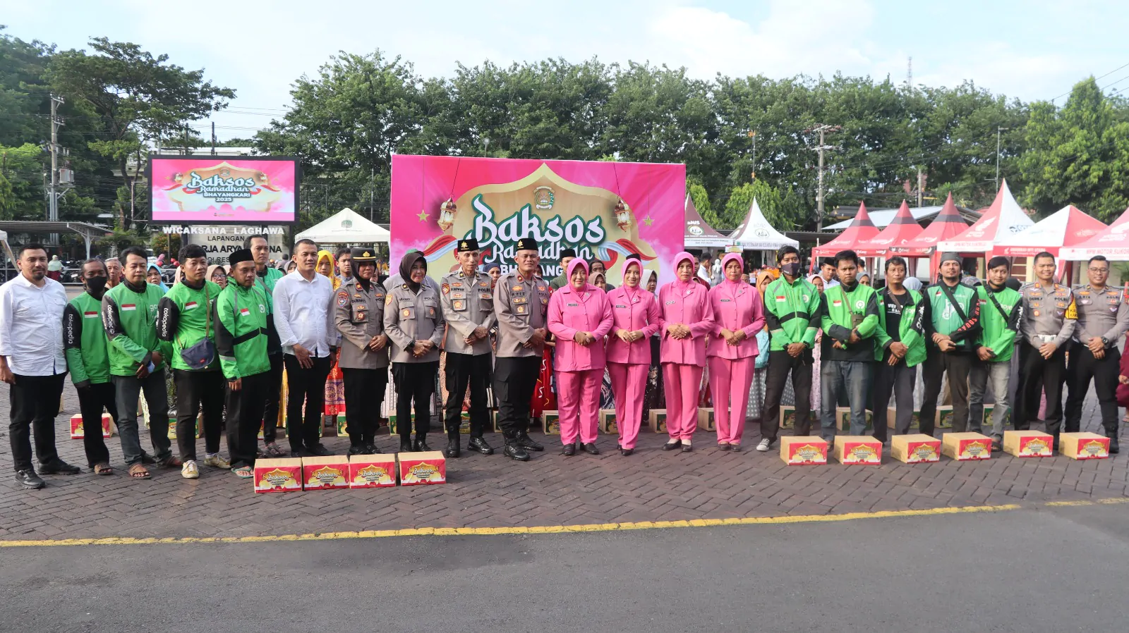 Jelang Lebaran, Polres Pasuruan Sediakan Sembako Murah untuk Warga