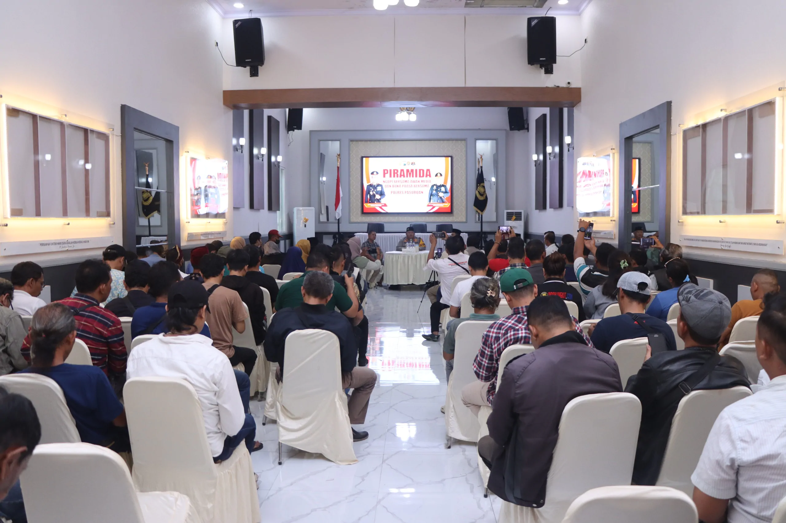 Per erat Sinergitas, Kapolres Pasuruan Buka bersama dan Berikan Bingkisan Kepada Wartawan Jelang Lebaran