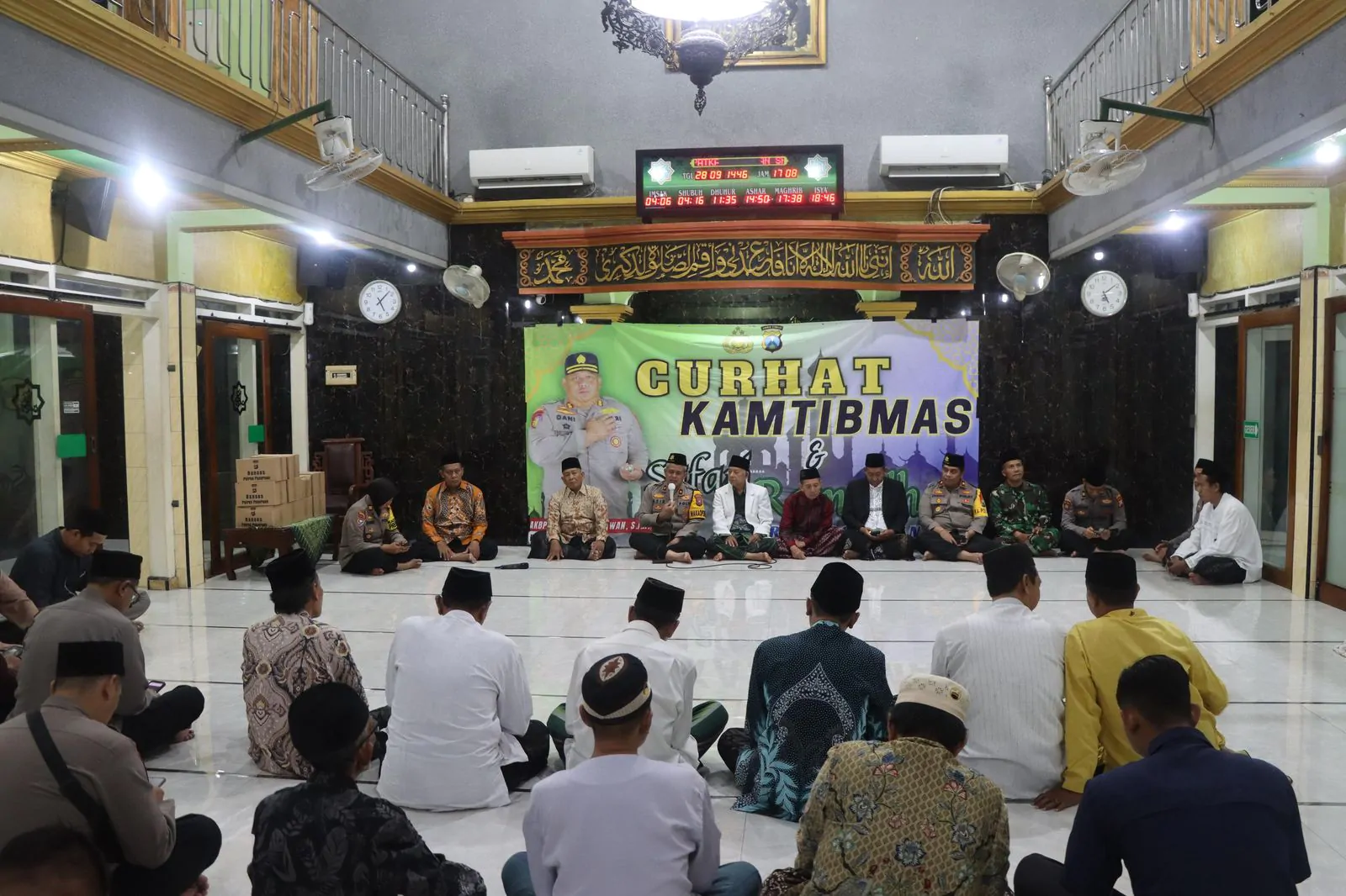 Gelar Curhat Kamtibmas dan Safari Ramadhan di Gempol, Waka Polres Pasuruan Lempar ide Lomba Pos Kamling