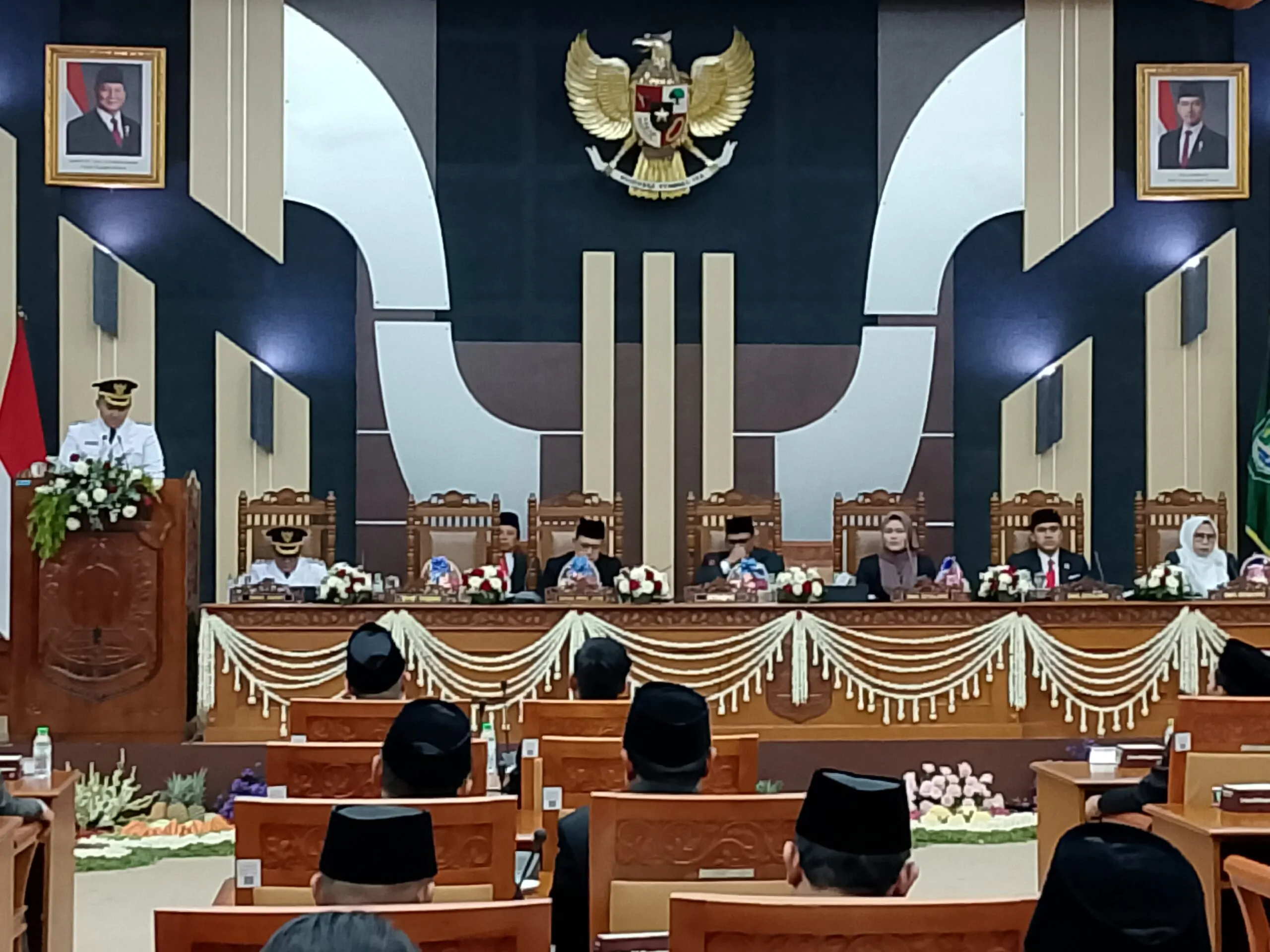 Serah Terima Jabatan Bupati dan wakil Bupati Pasuruan, Digelar Dalam Rapat Paripurna DPRD kabupaten Pasuruan,Dalam Agendan Penyampaian Sambutan Bupati Pasuruan Dan Gubernur Jawa Timur