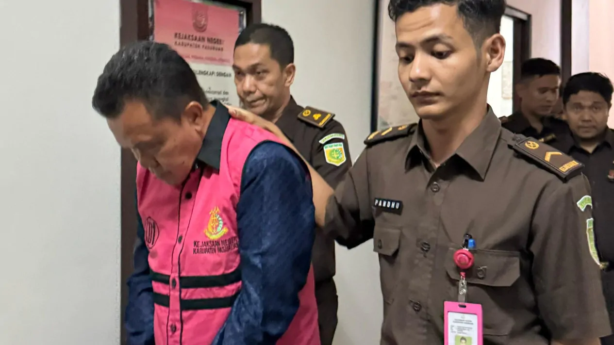 Kejari Pasuruan Menahan Tiga Tersangka Dalam Kasus Dugaan Korupsi Pengelolaan Dana Pendidikan Di PKBM