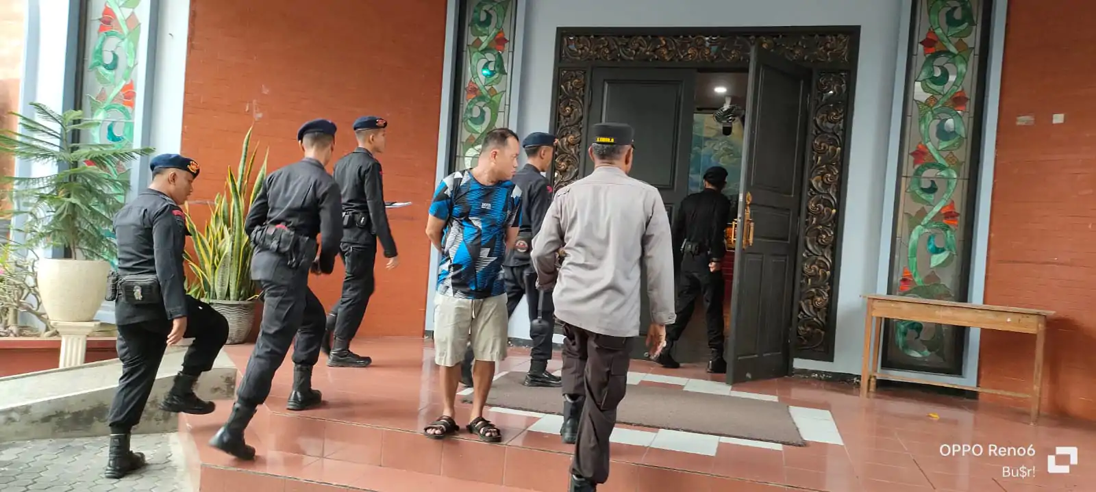 Polres Pamekasan Siagakan Personel di Gereja Pastikan Ibadah Paskah Aman