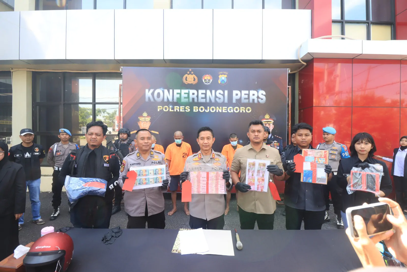 Respon Cepat Polres Bojonegoro Berhasil Ungkap Jaringan Peredaran Uang Palsu, 4 Tersangka Diamankan