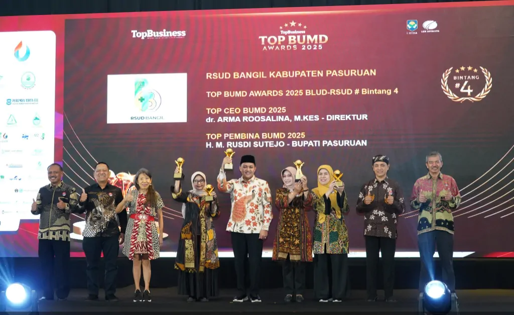 Selamat,Bupati Pasuruan Rusdi Raih Penghargaan TOP Pembina BUMD 2025. Direktur RSUD Bangil dan Direktur RSUD Grati Dinobatkan Sebagai TOP CEO BUMD 2025