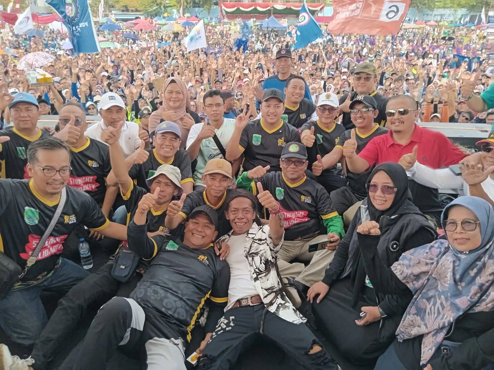 Peringati May Day 2025, Bupati Pasuruan Gelar Mlaku Bareng Dengan Ribuan Pekerja