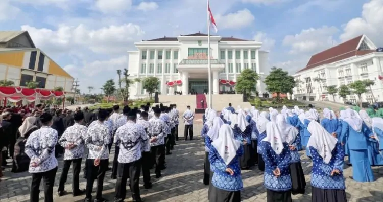 Suasana Upacara di  Pemkab Pasuruan Memperingati Hari Pendidikan Nasional