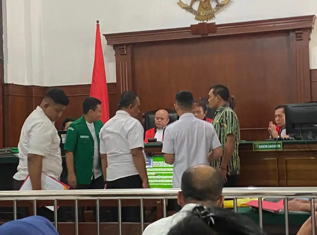 Sidang Gugatan Salah Tangkap Dua Warga Pamekasan, Kapolda Riau Ditantang Hadir di PN Surabaya 