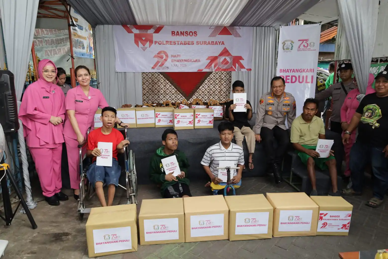 Hari Bhayangkara ke-79 Polrestabes Surabaya dan Bhayangkari Bantu Kaum Difabel