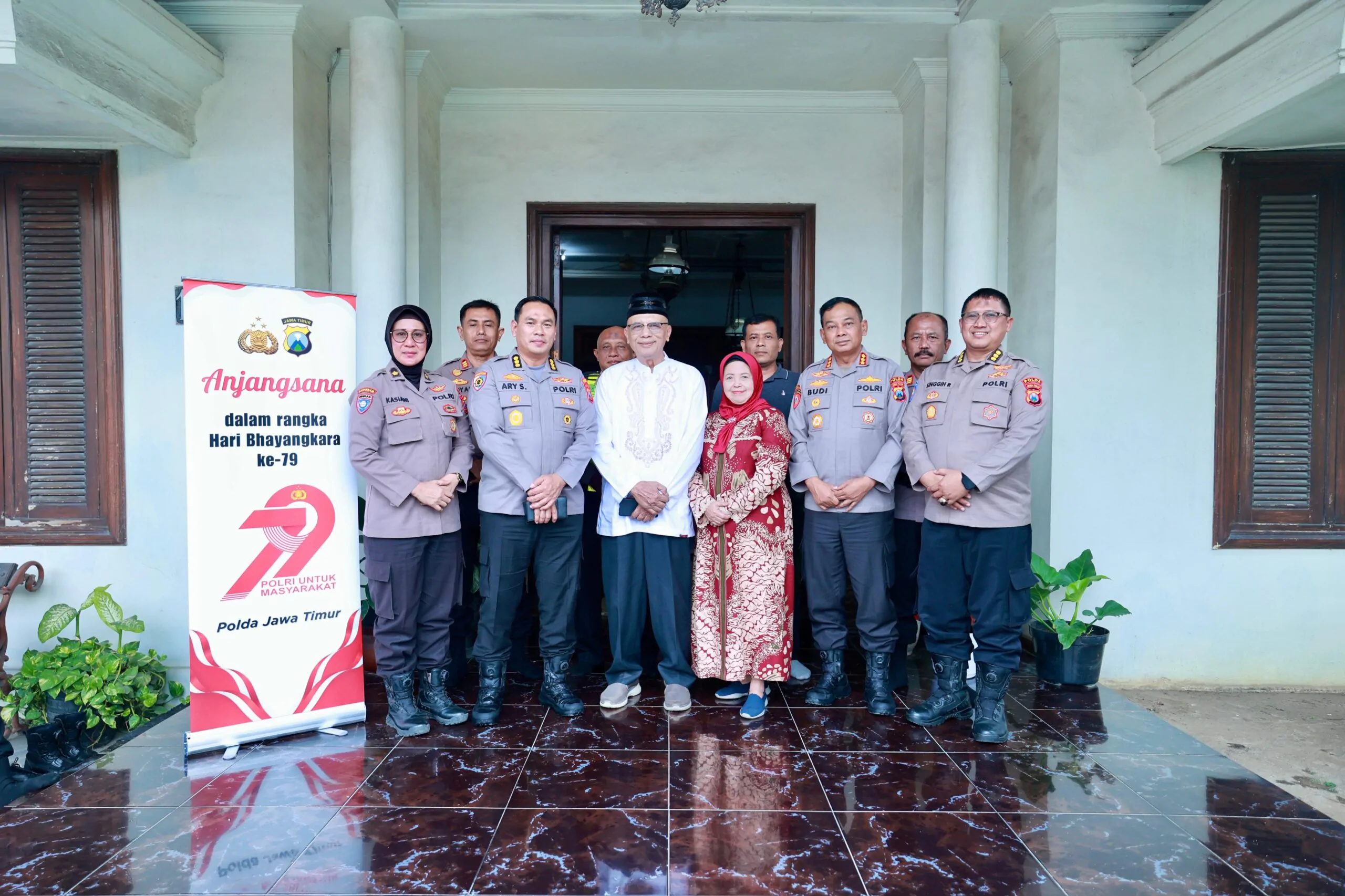 Peringati Hari Bhayangkara ke-79, Polda Jatim Anjangsana ke Purnawirawan Polri