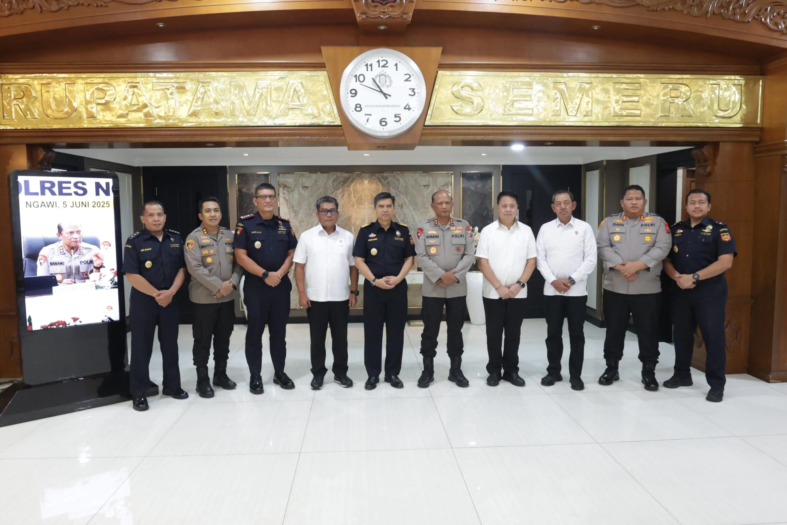 Perkuat Sinergi, Polda Jatim dan Bea Cukai Tingkatkan Pengawasan Barang Ilegal