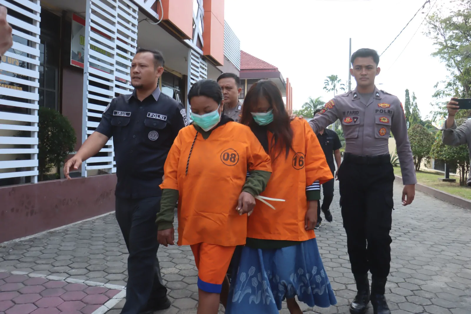 Polres Probolinggo Kota Berhasil Amankan 2 Tersangka Pencurian Uang di Pasar Gotong Royong