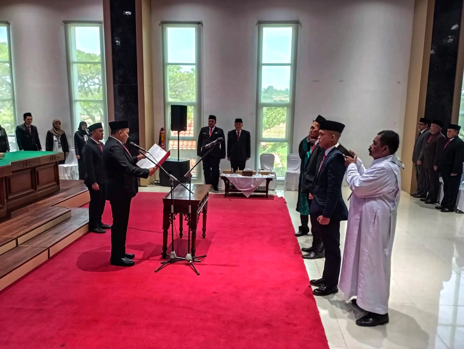 Bupati Pasuruan Lantik 129 Pejabat Fungsional, Tekankan Profesionalisme dan Integritas