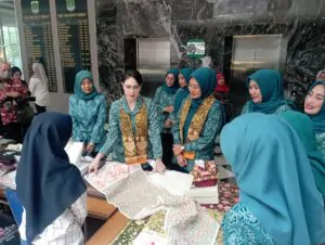 De33ea5f35404590a2623ddc1e53c1ee