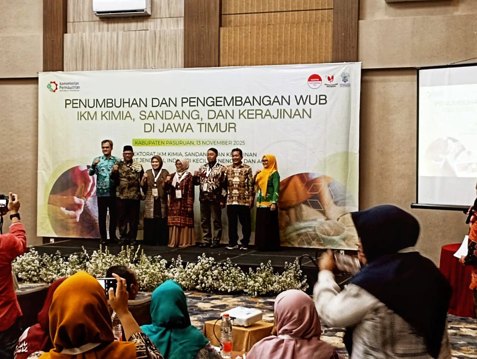 Dorong Semangat Wirausaha, Pemprov Jatim Gelar Kegiatan Penumbuhan dan Pengembangan WUB IKM Kimia, Sandang, dan Kerajinan di Pasuruan