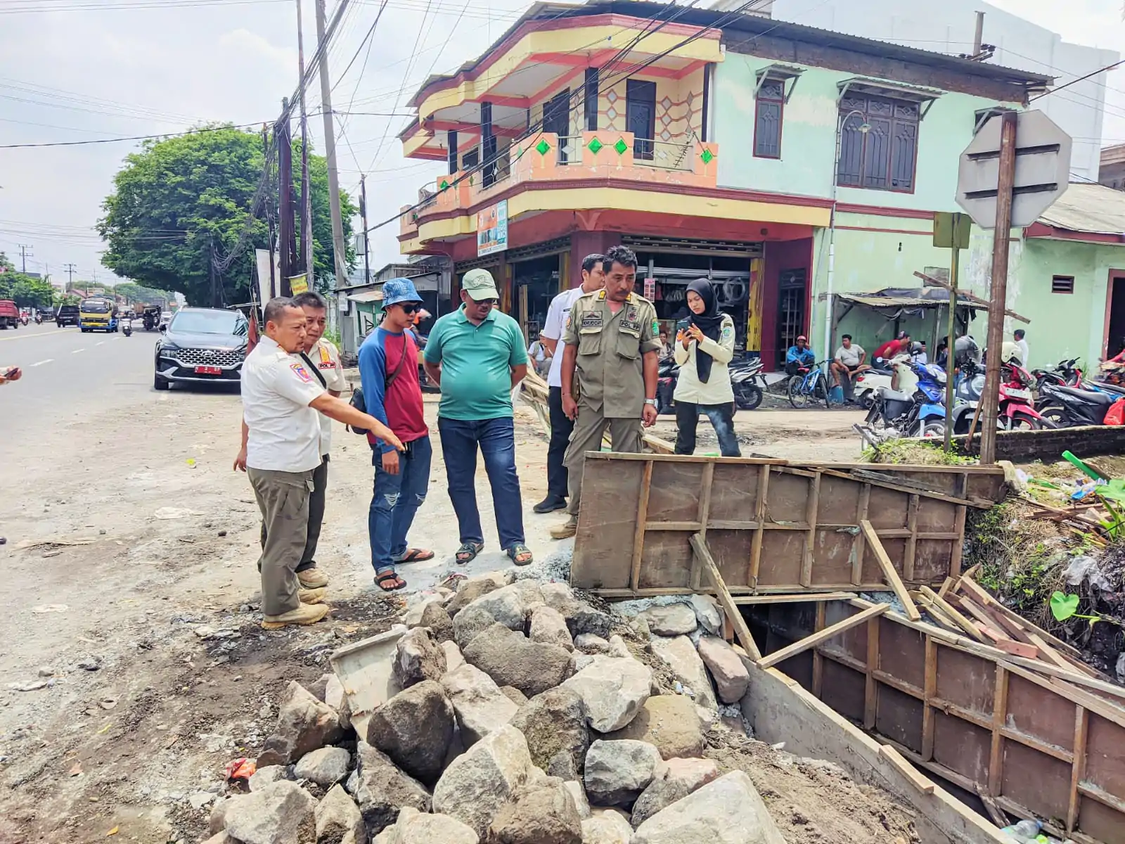 Ketua DPRD Kabupaten Pasuruan Turun Langsung Pastikan Perbaikan Saluran Air Karangrejo Tuntas dan Akses Jalan Kembali Normal